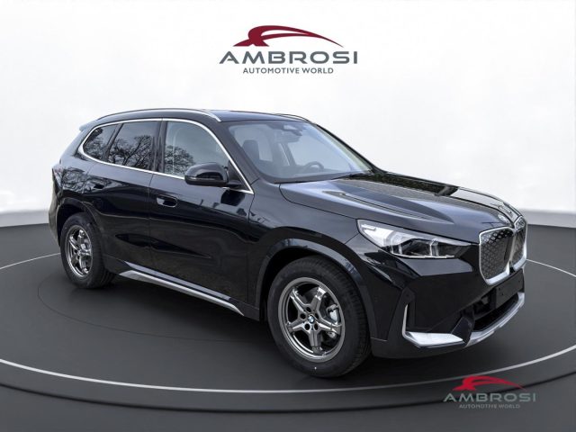 BMW iX1 eDrive20 - foto 2 di 4