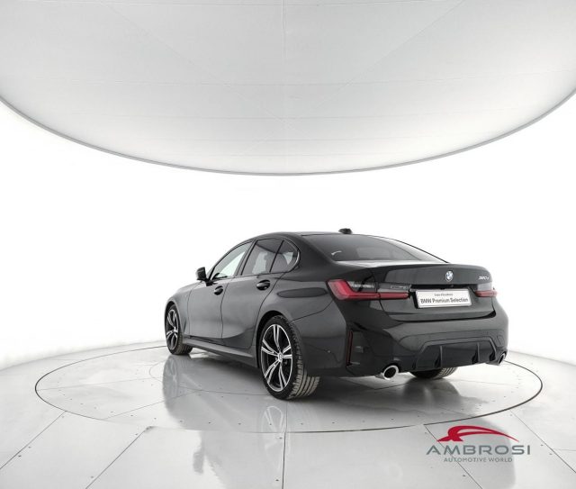 BMW 320 Serie 3 d mhev 48V MSport auto - foto 4 di 4