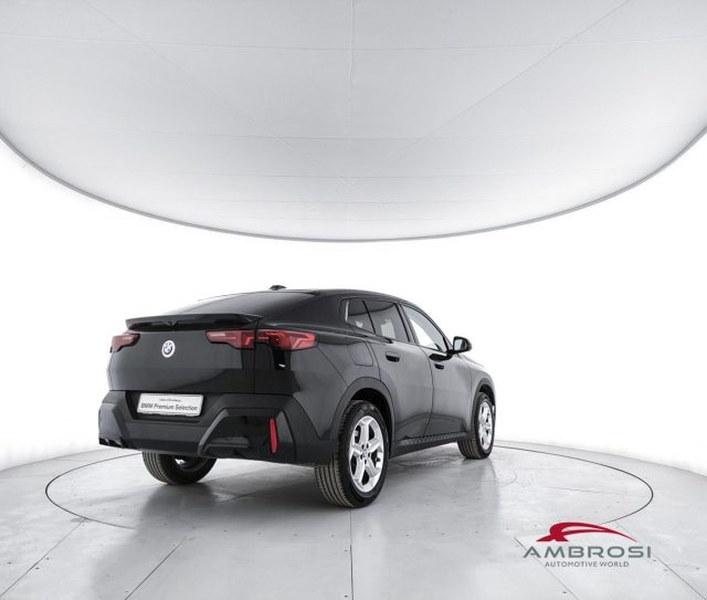 BMW X2 sdrive 18d auto - foto 3 di 4