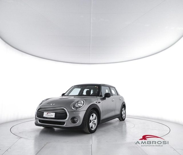 MINI Cooper 5 porte 1.5 usato a CORCIANO