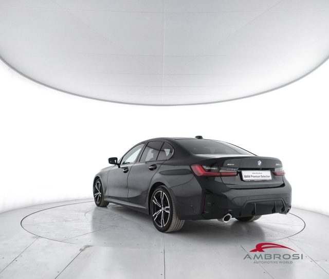BMW 320 Serie 3 d mhev 48V xdrive MSport auto - foto 4 di 4