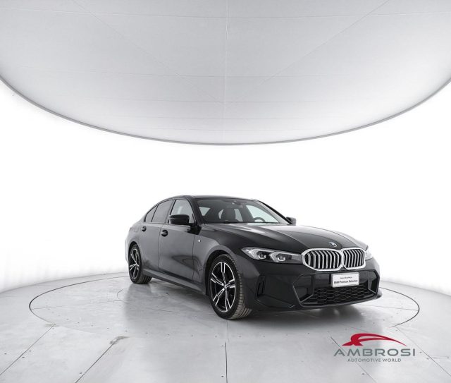 BMW 320 Serie 3 d mhev 48V xdrive MSport auto - foto 2 di 4