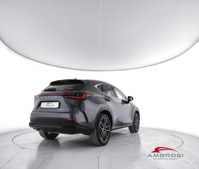 Lexus Other 450h+ 450h+ 2.5 phev Luxury 4wd e-cvt - foto 3 di 4