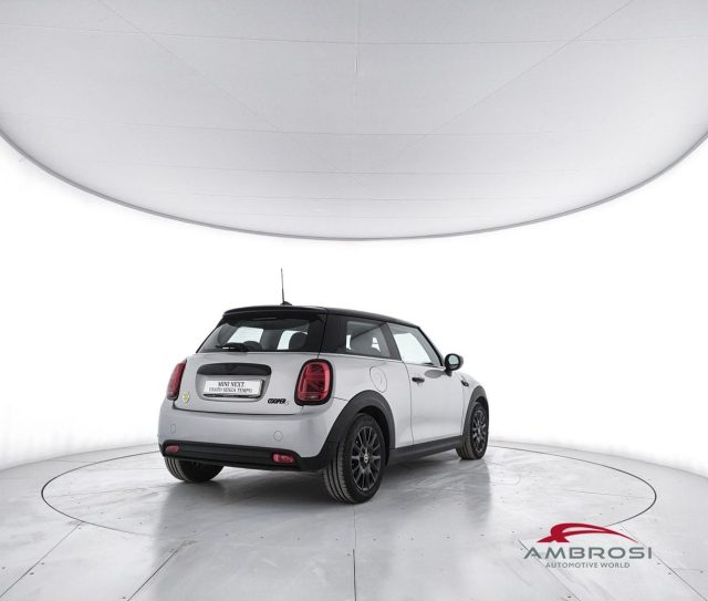 MINI Cooper SE 3 porte Yours - foto 3 di 4