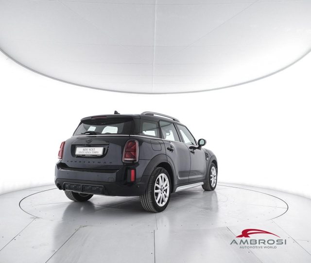 MINI Countryman Cooper 1.5 Cooper JCW - foto 3 di 4