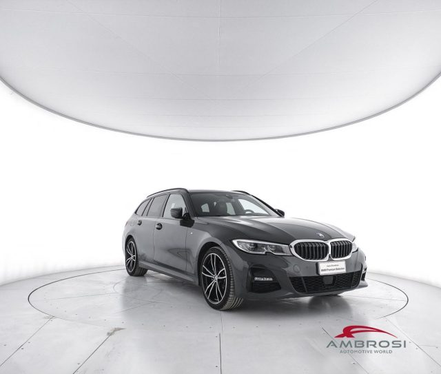 BMW 320 Serie 3 e Msport auto Touring - foto 2 di 4