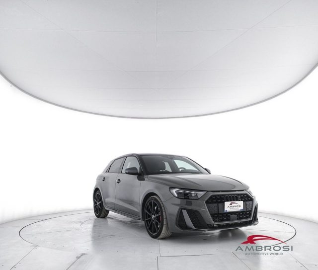 Audi A1 Sportback 40 2.0 tfsi S Line Competition 207cv s-t - foto 4 di 4