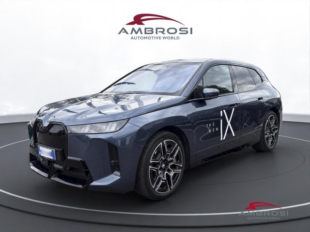 BMW iX xDrive45 Msport Pro Innovation Comfort Package usato a CORCIANO