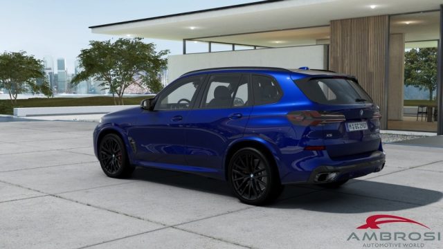 BMW X5 M60i xDrive - foto 2 di 4