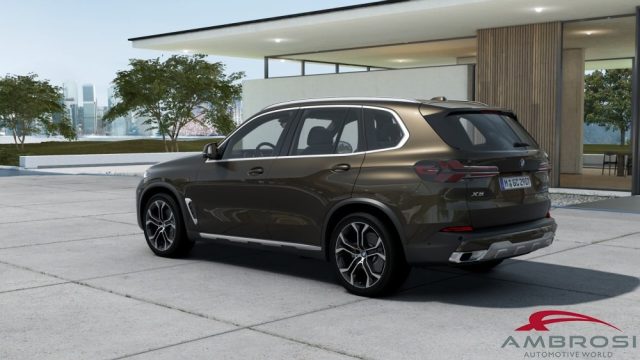 BMW X5 xDrive40i - foto 2 di 4