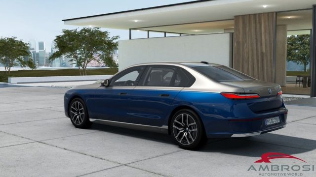 BMW 740 Serie 7 d xDrive 48V sport - foto 2 di 4
