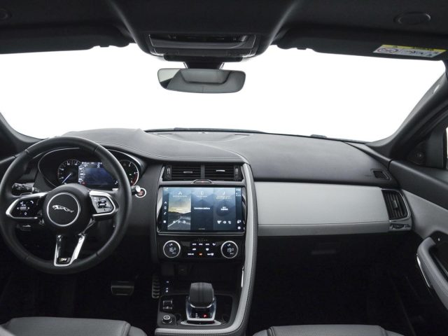 Jaguar E-Pace E PACE 2.0D I4 163 CV AWD Auto R-Dynamic SE - foto 4 di 4
