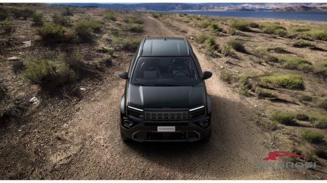 Jeep Avenger 4xe Upland - foto 4 di 4