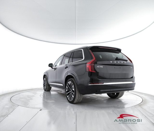 Volvo XC90 B5 AWD Mild hybrid Benzina Ultra Dark 7 Sedili - foto 4 di 4