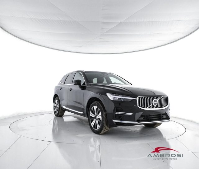 Volvo XC60 T6 AWD Plug-in hybrid Elettrica/Benzina Core Brigh - foto 2 di 4