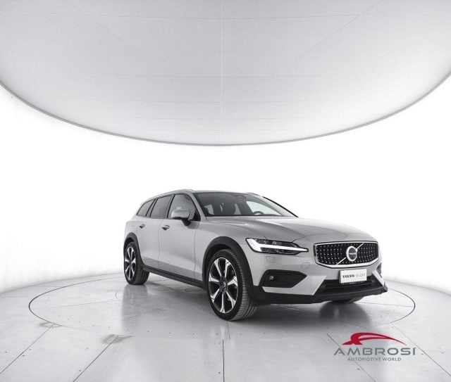 Volvo V60 Cross Country 2.0 b4 Plus awd auto - foto 4 di 4