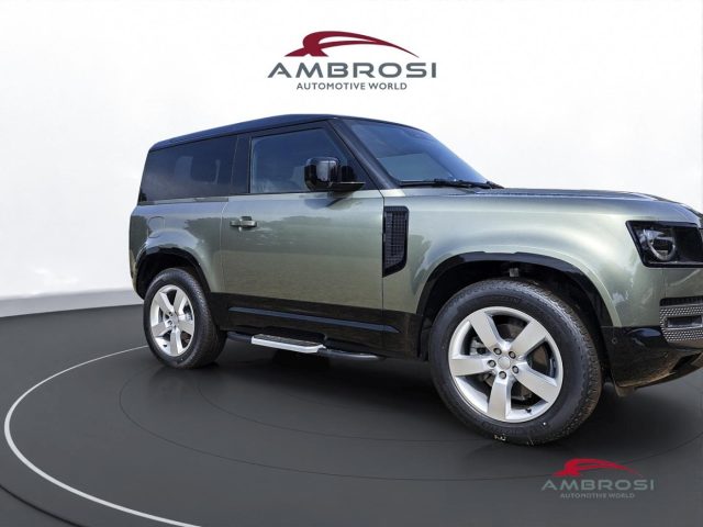 Land Rover Defender 3.0 AJ20-D6H AWD 3DR RWB X-Dynamic SE 200PS Auto - foto 2 di 4