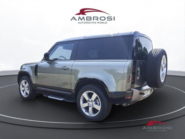 Land Rover Defender 3.0 AJ20-D6H AWD 3DR RWB X-Dynamic SE 200PS Auto - foto 4 di 4