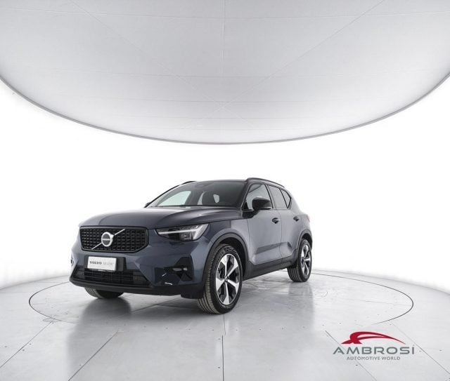 Volvo XC40 B3 Mild hybrid Benzina Plus Dark, del 2026, 8.269 km, in vendita a Corciano (PG)
