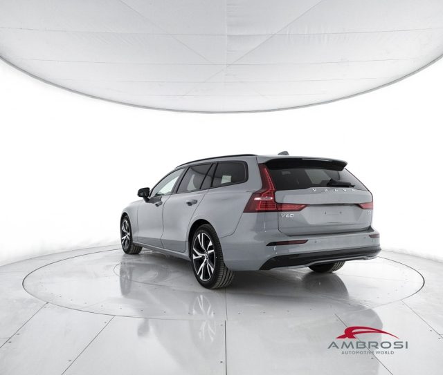 Volvo V60 B4 Mild hybrid Benzina Plus Dark - foto 4 di 4