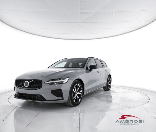 Volvo V60 B4 Mild hybrid Benzina Plus Dark nuovo a CORCIANO