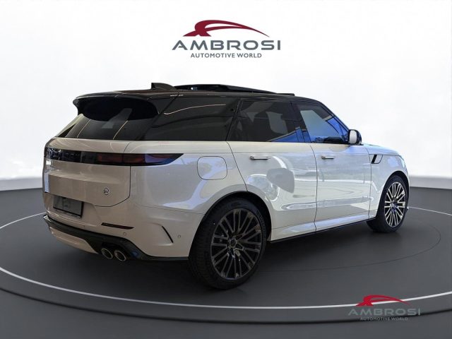Land Rover Range Rover Sport 4.4 V8 P635 SV - foto 3 di 4