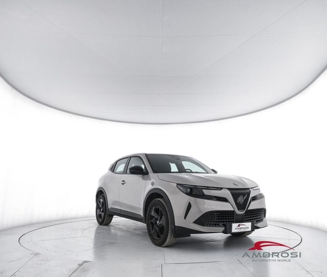 Alfa Romeo Junior 1.2 ibrida 145cv edct6 - foto 2 di 4