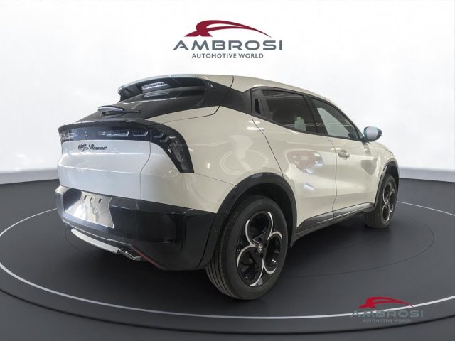 Alfa Romeo Junior Ibrida 1.2 145cv - foto 4 di 4