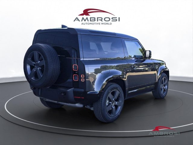 Land Rover Defender 90 AWD 3DR RWB X-Dynamic SE 200PS Auto - foto 3 di 4