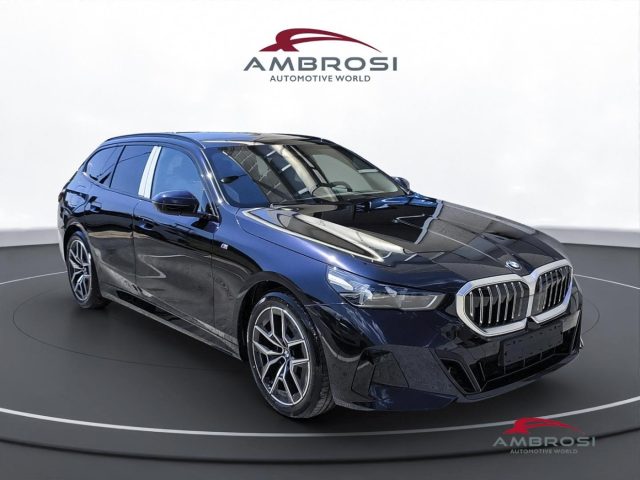 BMW 520 Serie 5 d Touring Msport Innovation Travel Package - foto 2 di 4