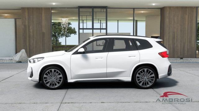 BMW iX1 eDrive20 Msport Premium Package - foto 3 di 13