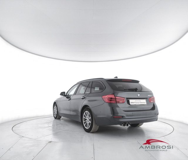 BMW 320 Serie 3 d aut. Touring - foto 4 di 4