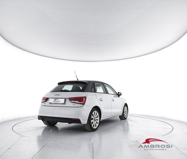 Audi A1 Sportback 1.6 TDI 116 CV Metal plus - foto 3 di 15