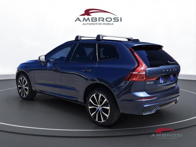 Volvo XC60 B4 (d) AWD automatico Ultimate Dark - foto 4 di 4