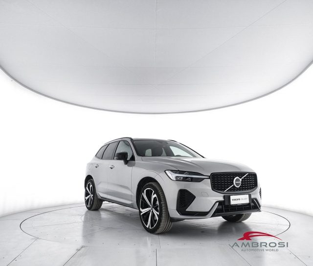 Volvo XC60 2.0 b4 Plus Dark auto - foto 3 di 4