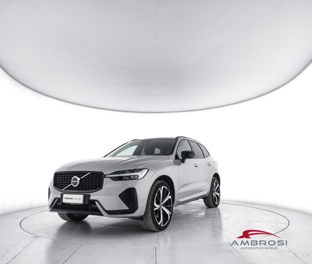 Volvo XC60 2.0 b4 Plus Dark auto - foto 2 di 4