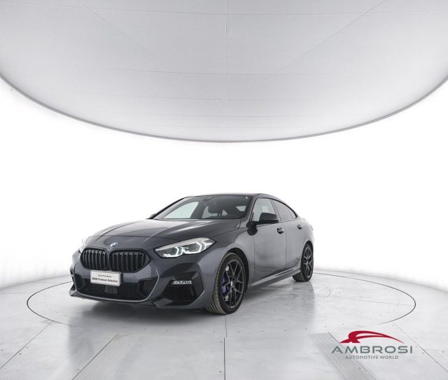 BMW 140 Serie 2 218i Msport auto cv - foto 3 di 17