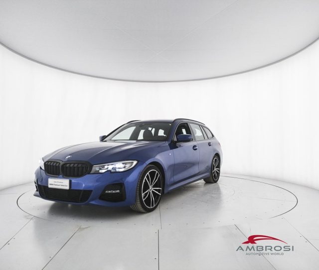BMW 320 Serie 3 d 48V xDrive Msport Touring - foto 3 di 4
