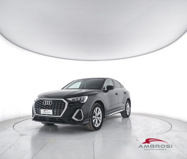 Audi Q3 35 2.0 tdi S line edition s-tronic Sportback usato a CORCIANO