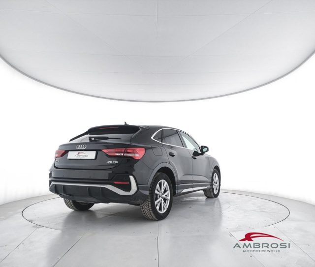 Audi Q3 35 2.0 tdi S line edition s-tronic Sportback - foto 3 di 4
