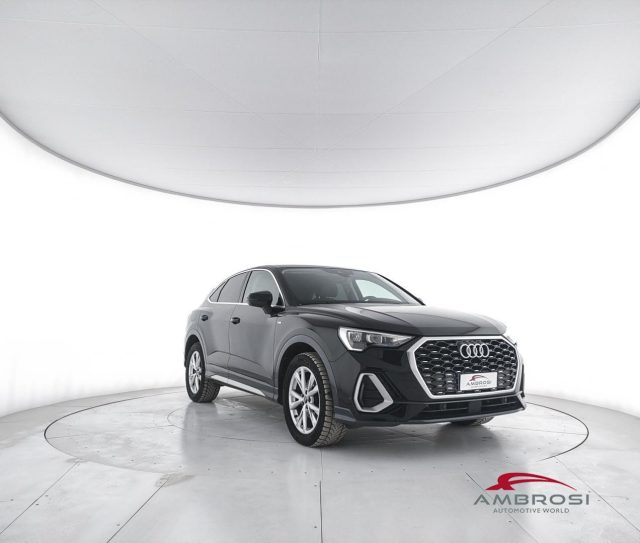 Audi Q3 35 2.0 tdi S line edition s-tronic Sportback - foto 2 di 4