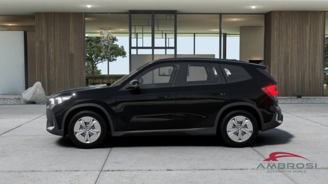 BMW iX1 eDrive20 Premium Package nuovo a CORCIANO