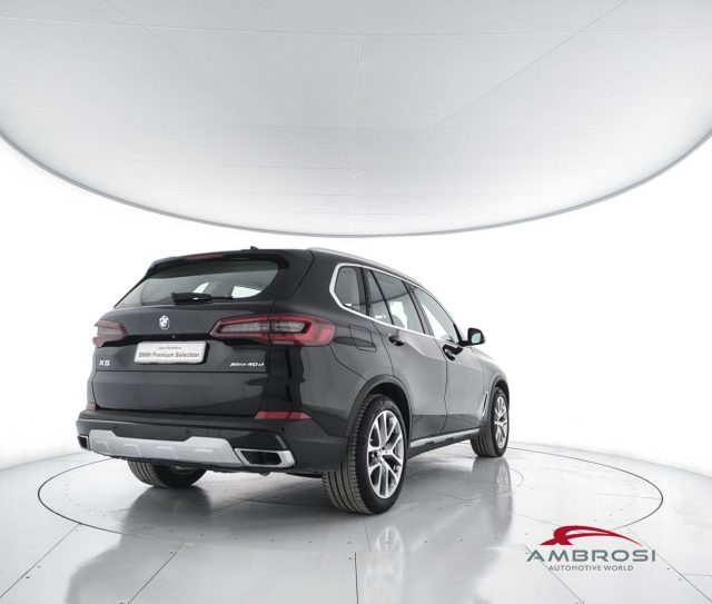BMW X5 xDrive40d X-Line - foto 3 di 4