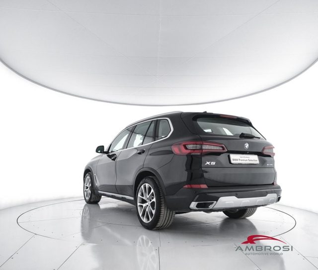 BMW X5 xDrive40d X-Line - foto 4 di 4