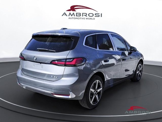 BMW 218 Serie 2 d Luxury Line Innovation Package - foto 3 di 4
