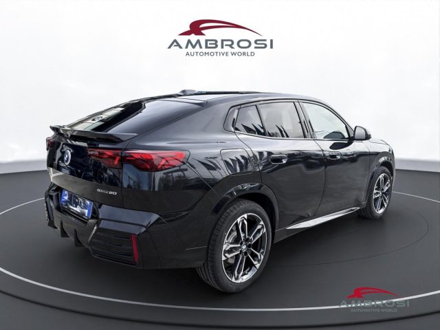 BMW iX2 eDrive20-Special Edition Msport Premium Package - foto 3 di 4