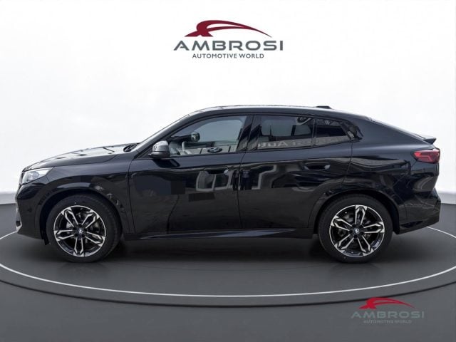BMW iX2 eDrive20-Special Edition Msport Premium Package, del 2026, in vendita a Corciano (PG)