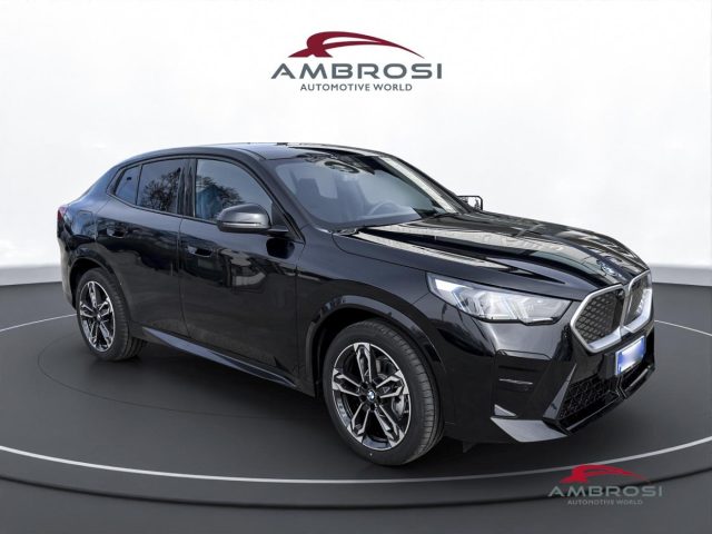 BMW iX2 eDrive20-Special Edition Msport Premium Package - foto 2 di 4