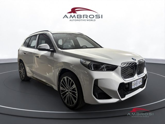 BMW iX1 eDrive20 Msport Premium Package - foto 3 di 43