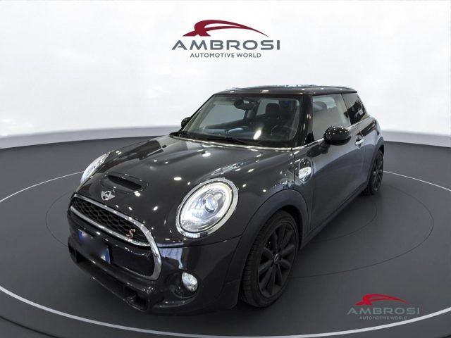 MINI Cooper SD 3 porte Cooper 2.0 aut., del 2018, 127.893 km, in vendita a Corciano (PG)